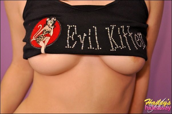 evil_kitty_11 evil_kitty_11