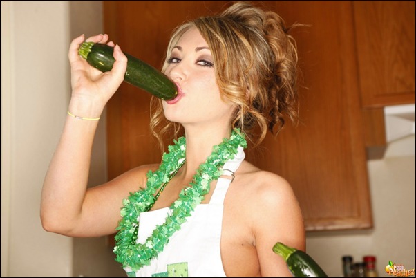 cucumber_fuck_01 cucumber_fuck_01